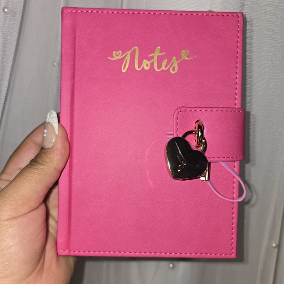 Pink Heart Lock Notebook - Picture 6 of 8